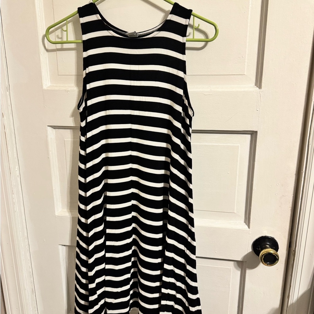 Old Navy Black and White Striped Dress